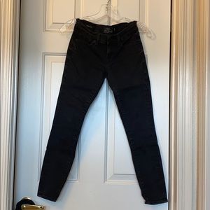 Low waist capri jeans